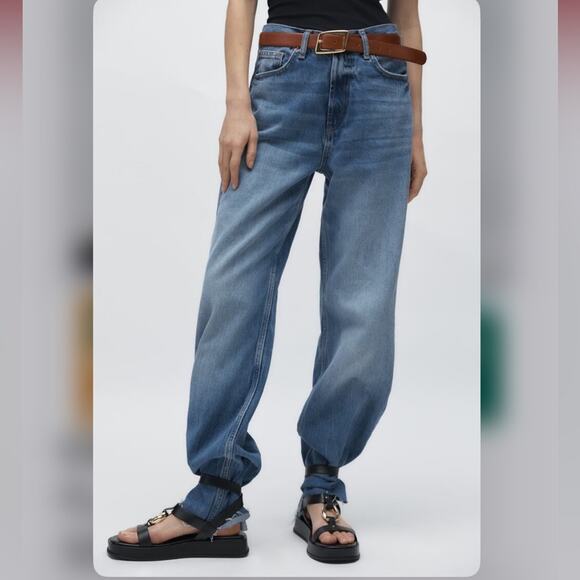 Zara Black Sandals with Gold Buckle - Picture 3 of 15